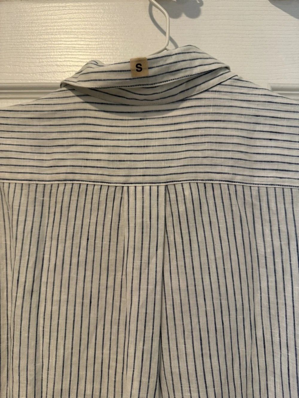 Muji Women’s linen White Button-Up Shirt with Navy Stripes - Casual & Timeless - Picture 5 of 6